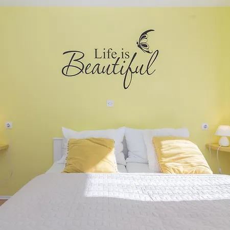 Paradise Apartment