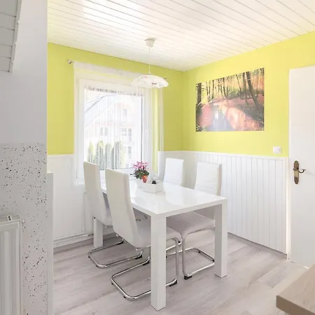 Paradise Apartment *