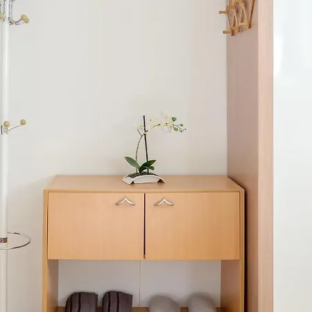 Apartment Paradise *