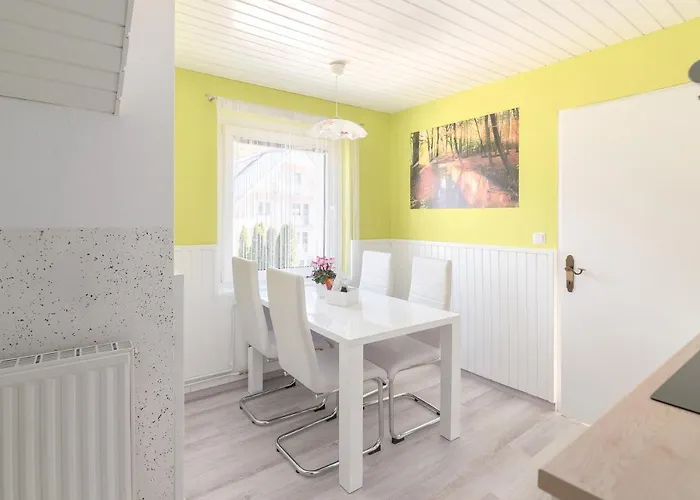 Paradise Apartment *